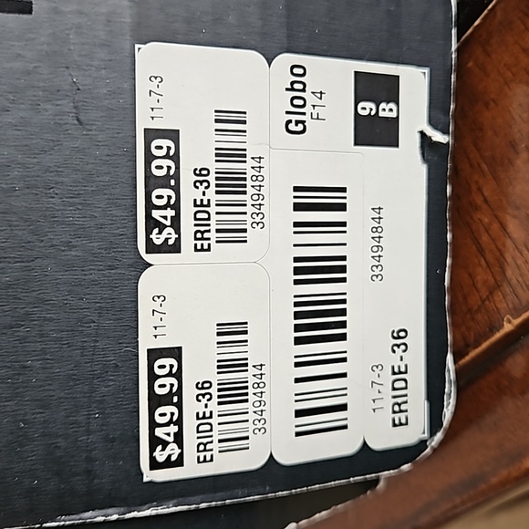 Shoes - Picture 5 of 5